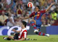 Giovani dos Santos entró de relevo por Henry al minuto 62, con lo que hizo su presentación con el Barcelona en la liga