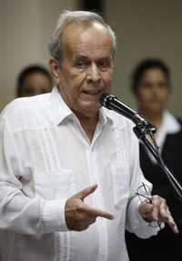 Ricardo Alarcón, presidente de la Asamblea Nacional, durante la ceremonia de lanzamiento