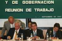 Los diputados Juan Guerra, Raymundo Cárdenas, Diódoro Carrasco y Rogelio Carbajal durante el análisis de la reforma electoral