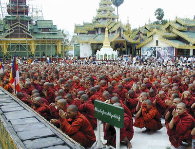 Crecen las protestas en Myanmar Crecen las protestas en Myanmar