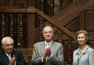 Defiende el rey Juan Carlos la monarquía parlamentaria Defiende el rey Juan Carlos la monarquía parlamentaria
