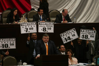 Carstens: no hay "inflación desbordada"