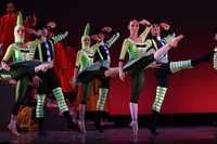 Ensayo de la Compañía Nacional de Danza que hoy realiza el estreno mundial del homenaje a Francisco Gabilondo Soler