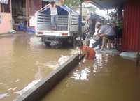 En el fronterizo municipio de Suchiate son más de 900 personas afectadas por el desbordamiento del río