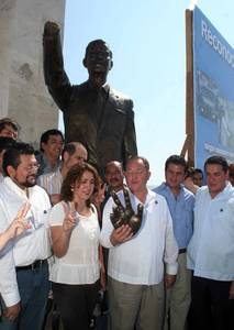 Estatua quita y pon Estatua quita y pon