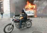 Escena de los enfrentamientos ocurridos en la ciudad de Oaxaca el 20 de noviembre de 2006