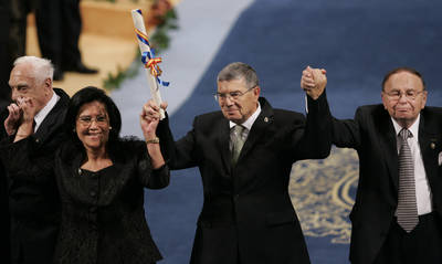Homenaje a víctimas del nazismo Homenaje a víctimas del nazismo