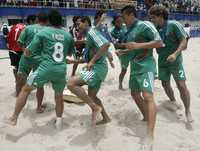 Los jugadores mexicanos celebran el segundo lugar obtenido en Copacabana