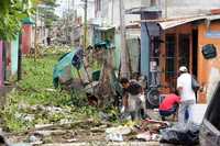 Recuento de daños en la calle Laguna de las Ilusiones, en Villahermosa, Tabasco