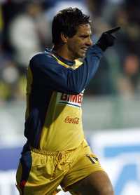 Rodrigo López fue el héroe de los americanistas al anotar los dos goles del cuadro mexicano