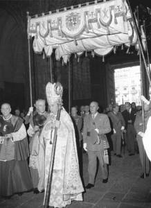 Pide el clero español "perdón" por el apoyo a Franco Pide el clero español "perdón" por el apoyo a Franco