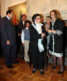 España condecora a Amalia Solórzano por su auxilio a miles de exiliados España condecora a Amalia Solórzano por su auxilio a miles de exiliados