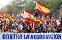 Familiares de víctimas de los atentados de ETA se manifiestan en Madrid contra cualquier negociación con el grupo vasco