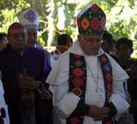 Los obispos Samuel Ruiz y Raúl Vera, en la misa por el décimo aniversario de la matanza en Acteal
