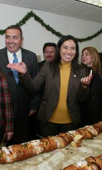 Zavaleta durante su visita a la sala de prensa