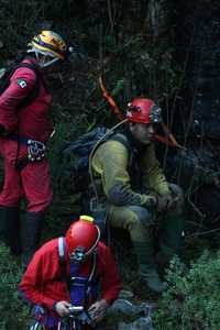 Desde hace 3 días, rescatistas de Puebla y Veracruz intentan sacar al francés Arthur Meauxsone, atrapado en la caverna de la comunidad de Cuaxuxpa  José