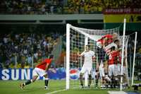 Jugadores de Egipto celebran el gol que los ubicó de nuevo como los mejores de África