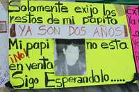 Las manifestaciones de los familiares que exigen justicia no han cesado, pues ya se cumplieron dos años del suceso, pero no ha recibido lo que les corresponde por ley