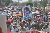 Liberación de "presos políticos y de conciencia", otra demanda de los miles de integrantes del SNTE que se movilizaron este viernes en Oaxaca