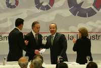 El presidente Felipe Calderón ayer, en la convención de la Canacintra, en la ciudad de México