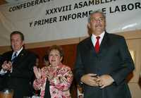 El secretario de la Sagarpa, Alberto Cárdenas Jiménez (derecha), clausuró la 38 asamblea de la Confederación Nacional de Propietarios Rurales