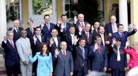 Fotografía oficial de la vigésima conferencia cumbre del Grupo de Río de Janeiro, que se celebró ayer en la capital de República Dominicana