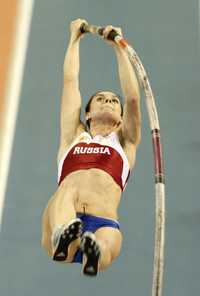 La rusa Yelena Isinbayeva se coronó por tercera ocasión en el Mundial de Atletismo en pista cubierta, realizado en Valencia, España