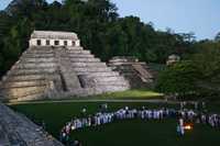 A las seis de la mañana, con un ritual maya, empezó la reunión en la zona arqueológica de Palenque. El encuentro durará cuatro días