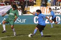 El equipo comandado por el mandatario boliviano Evo Morales, a quien elude Diego Maradona, perdió 7-4 ante el conjunto argentino encabezado por El Pelusa