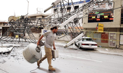Vendaval en Monterrey; dos muertos Vendaval en Monterrey; dos muertos