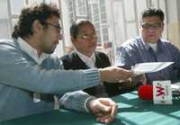 Tita Radilla, hija del desaparecido Rosendo Radilla, durante un informe del caso presentado ante los medios el 17 de noviembre de 2005