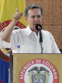 El presidente colombiano, Álvaro Uribe, ayer durante una visita a San José del Guaviare