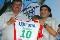 El que no intenta no gana, y Hugo probó, aunque no haya podido dar lo que el futbol mexicano pedía, declaró Maradona