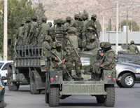 Elementos del Ejército Mexicano durante uno de sus desplazamientos por las calles de Ciudad Juárez