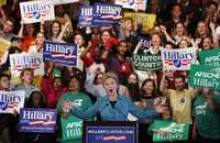Clinton habla ante seguidores en Filadelfia luego de la elección primaria realizada ayer en Pensilvania