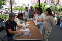Habitantes de Texcoco participaron ayer en el plebiscito organizado por el gobierno municipal para determinar si se fraccionan 40 hectáreas de uso agrícola