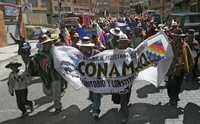 Simpatizantes del presidente Evo Morales se manifiestan en La Paz contra los referendos separatistas