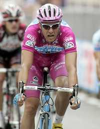 El pedalista italiano Alessandro Petacchi fue suspendido 10 meses y le fueron retirados los títulos que conquistó en el Giro de Italia en 2007