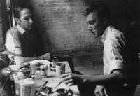 Robert Rauschenberg y Jasper Johns, ca. 1954, en imagen tomada del libro Lives of the great 20th century artists, de Edward Lucie-Smith