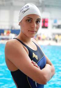 La nadadora María Fernanda González, de 17 años, una de las deportistas más jóvenes de la delegación mexicana que asistirá a los JO