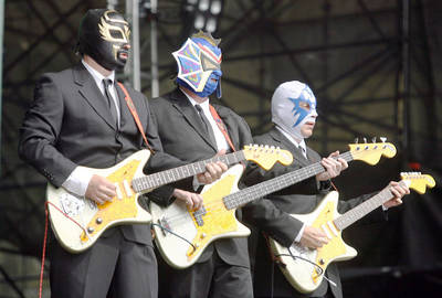 Decenas de miles en el rito anual del Vive Latino Decenas de miles en el rito anual del Vive Latino