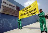 Con la construcción de la autopista Lerma-Tres Marías se comprometerá el abasto de agua de 35 millones de habitantes del centro del país, alertó la organización Guardianes de los Árboles, que acompañó a Greenpeace en una manifestación para exigir que ese proyecto carretero no sea autorizado