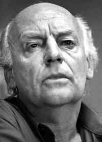 El dominio enloquece al mundo: Galeano