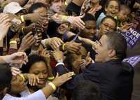 Barack Obama es aclamado por seguidores en Saint Paul, Minnesota