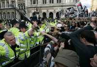 Al menos 13 manifestantes fueron detenidos este domingo por la policía en Londres