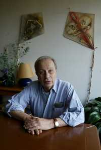 Adolfo Gilly, historiador y colaborador de La Jornada, durante la entrevista con este diario en su casa de Coyoacán