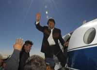 Evo Morales llega a la localidad de Uyuni, donde inauguró obras para la construcción de un aeropuerto
