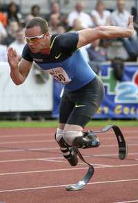 La última esperanza para el atleta Oscar Pistorius es que su país lo seleccione para el equipo de relevos 4x400 metros
