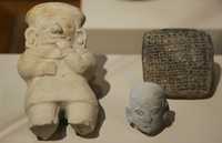Piezas prehispánicas recuperadas por Colombia. Se mostraron el lunes en el Museo Nacional de Bogotá