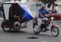 José, uno de los mototaxistas que se desempeñan en la delegación Tláhuac